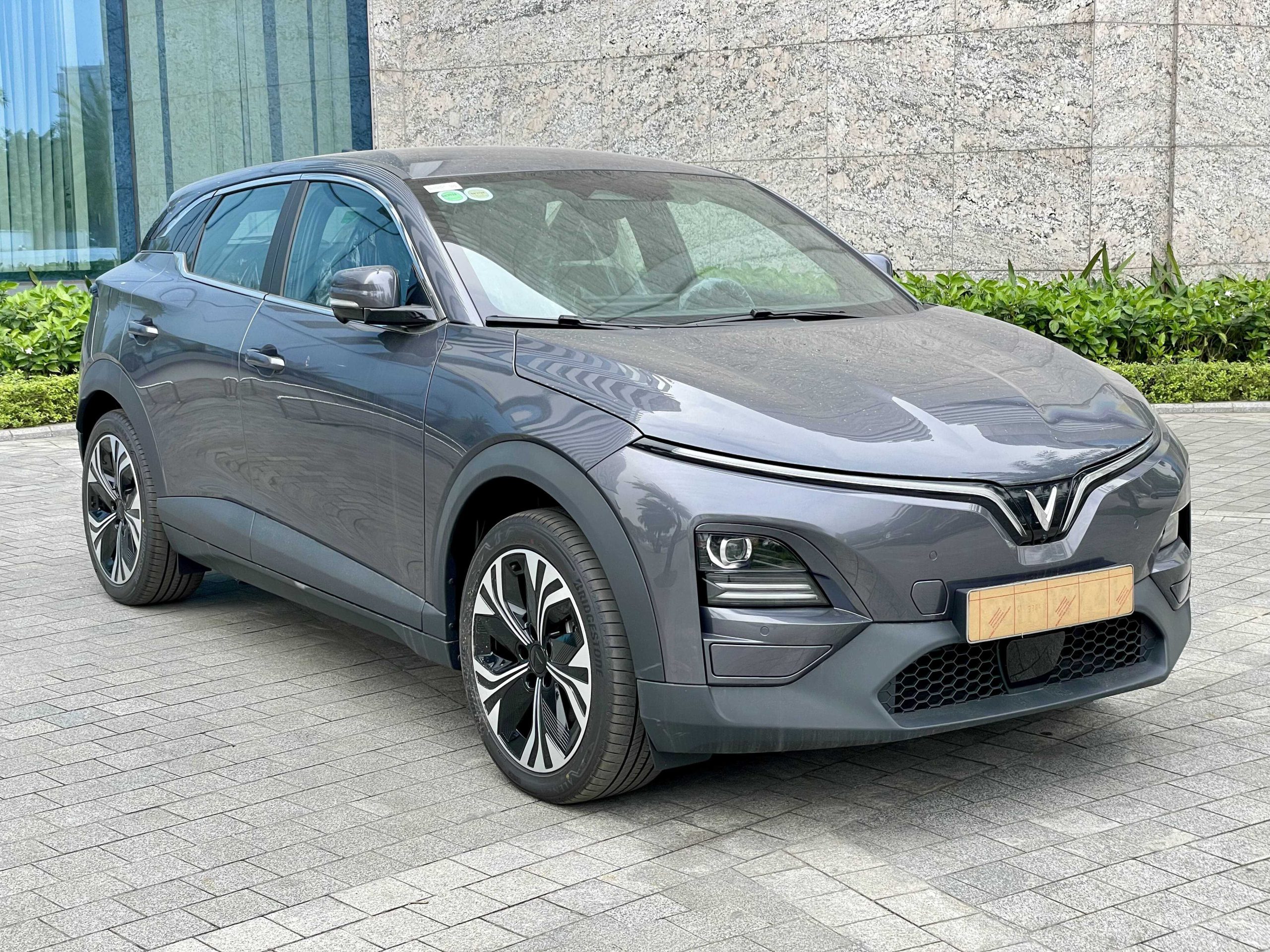 VinFast VF6 2025 Màu Xám Lông Chuột – Lựa Chọn Hoàn Hảo Cho Phong Cách Hiện Đại